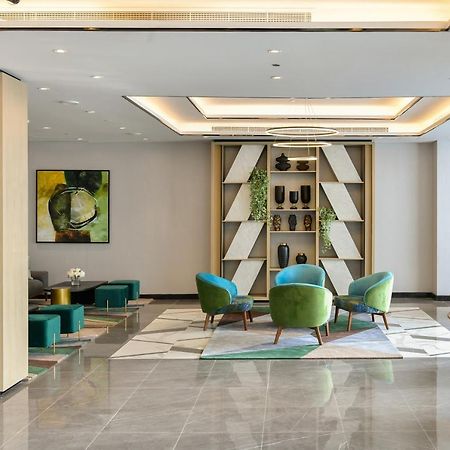 Damac Hills 2 Hotel, An Edge By Rotana Hotel Дубай Экстерьер фото